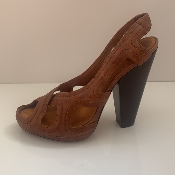 GIVENCHY leather peep toe boho high heels - Picture 3 of 12
